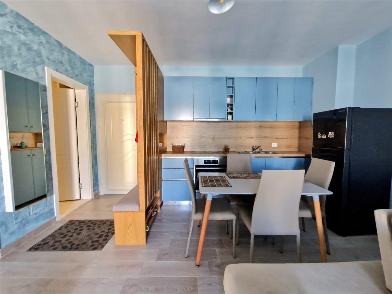 Jepet apartament me qera tek kompleksi “Fafa”(Durres)