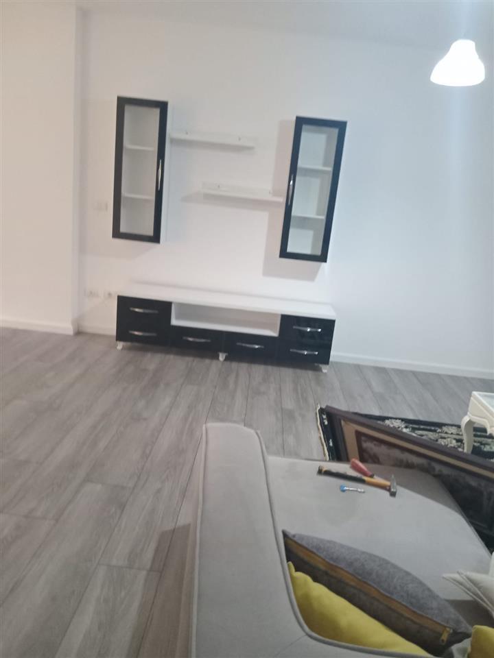 Apartament me qera te Globe perball Delijorgjit.