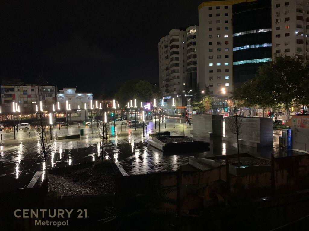 APARTAMENT 2+1 PER QIRA, ISH STACIONI I TRENIT!