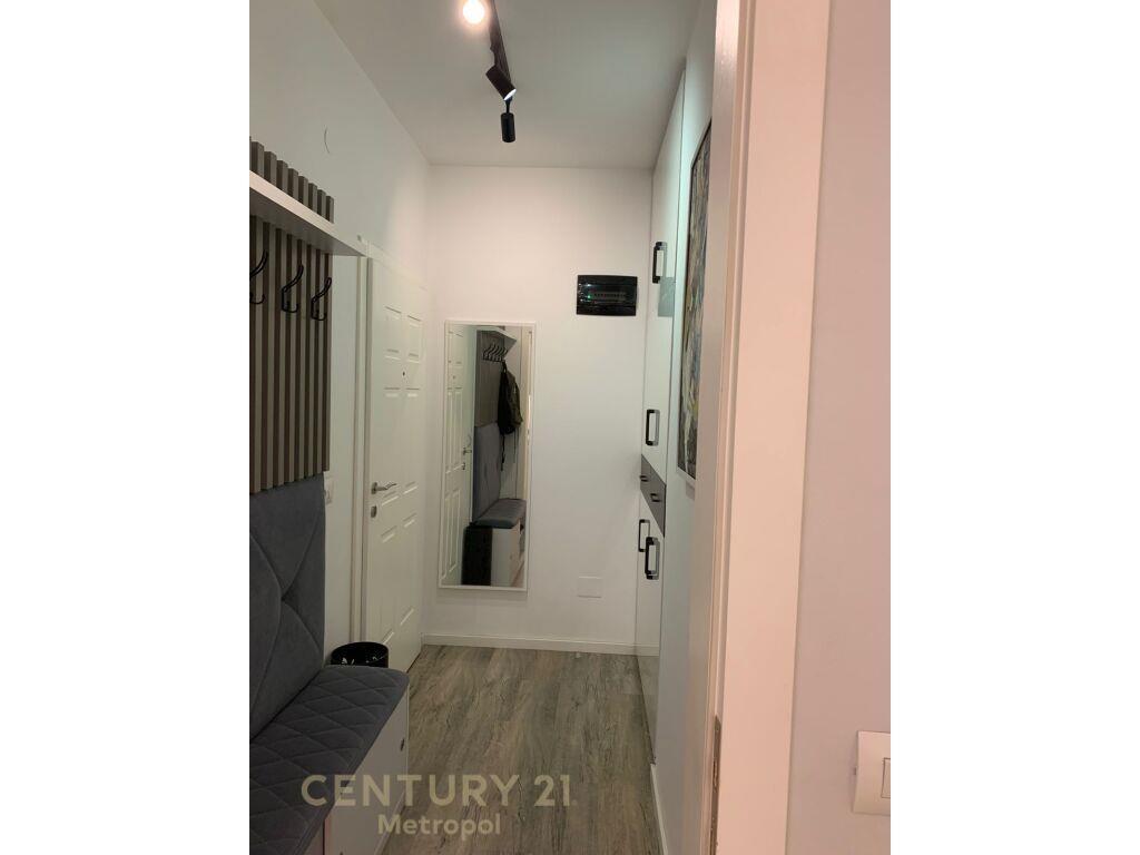 APARTAMENT 2+1 PER QIRA, ISH STACIONI I TRENIT!