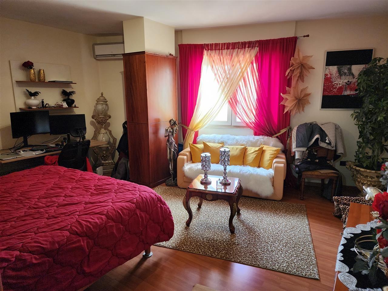 APARTAMENT 144M² 5 MIN LARG QENDRES NE SHITJE