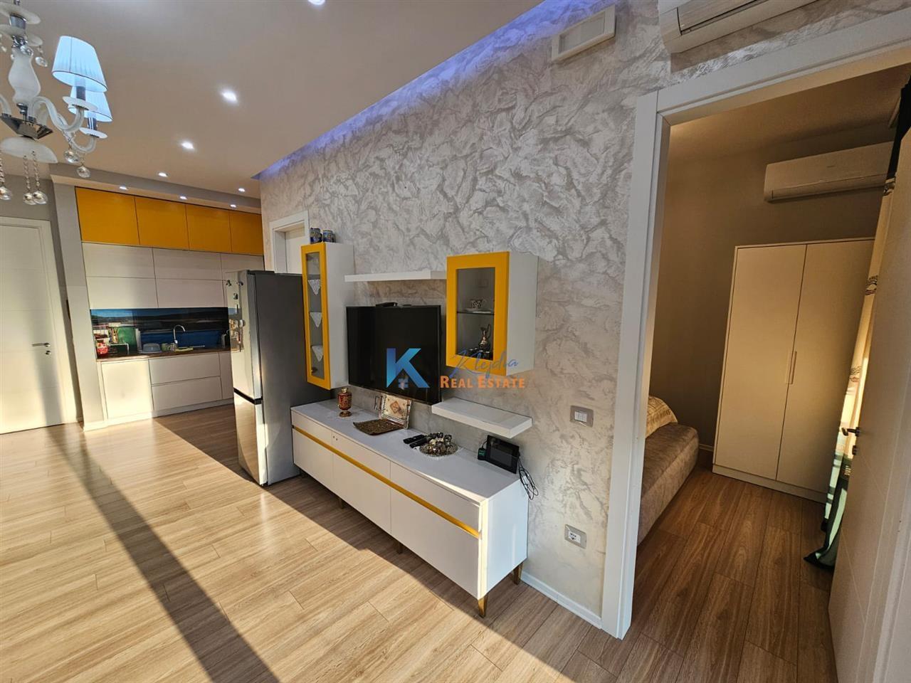 1+1 per qira te Kompleksi Delijorgji