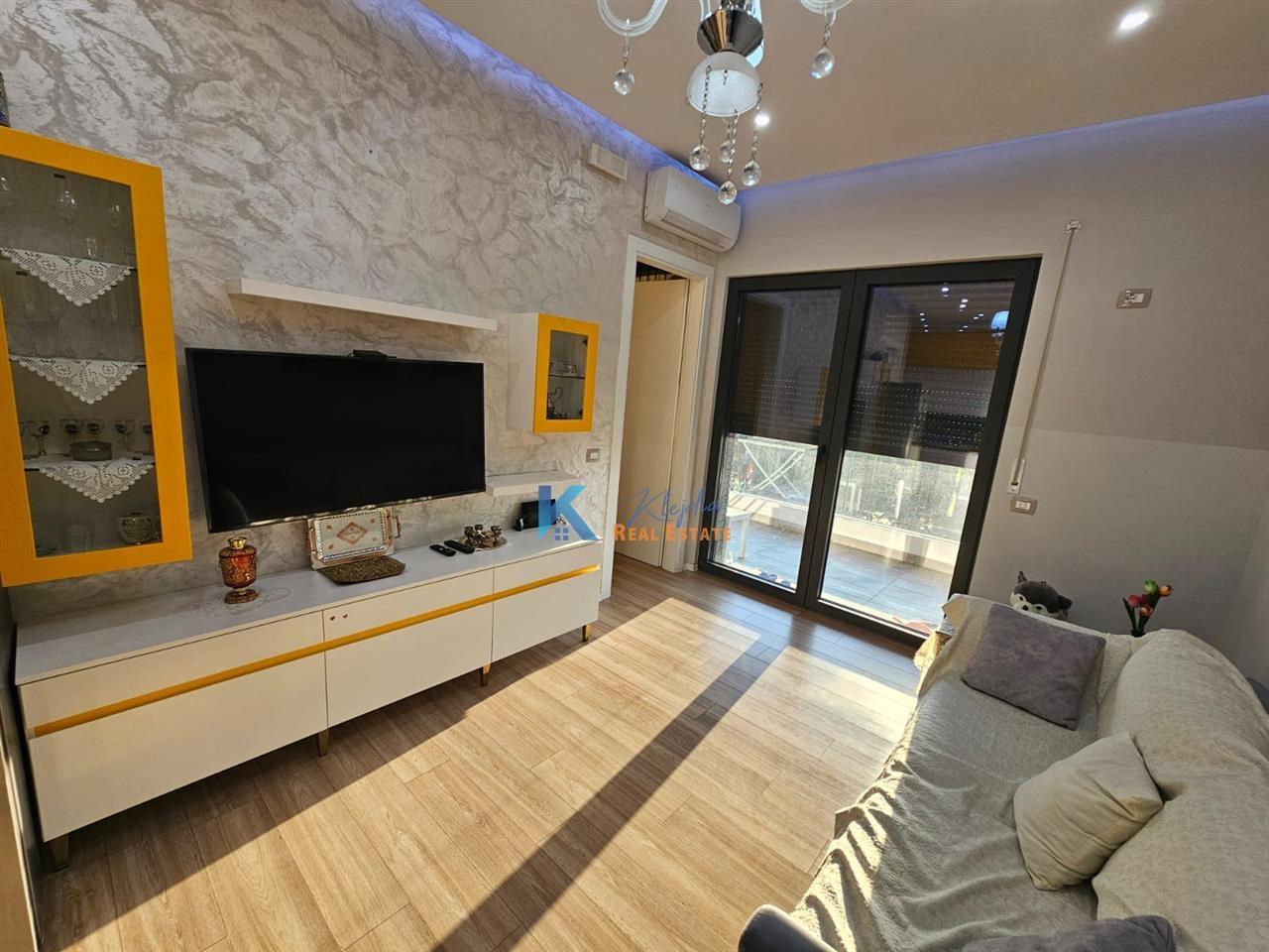 1+1 per qira te Kompleksi Delijorgji