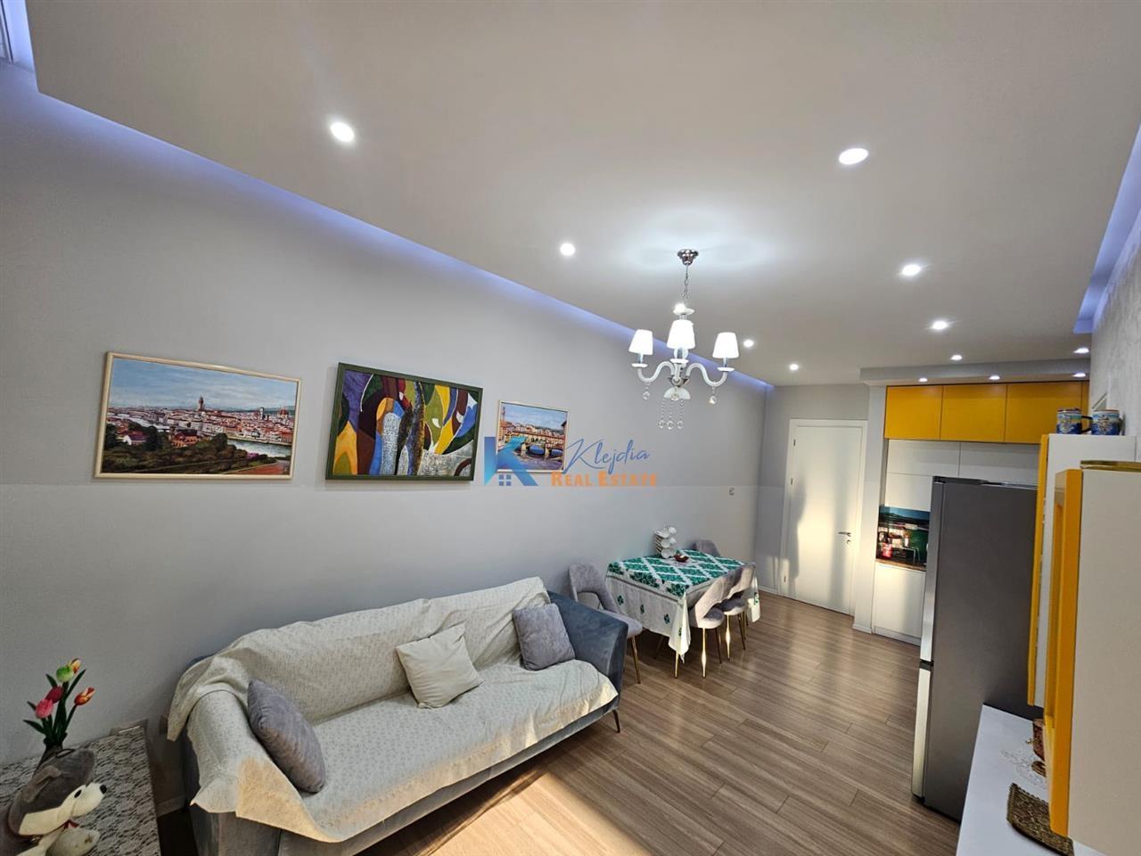 1+1 per qira te Kompleksi Delijorgji