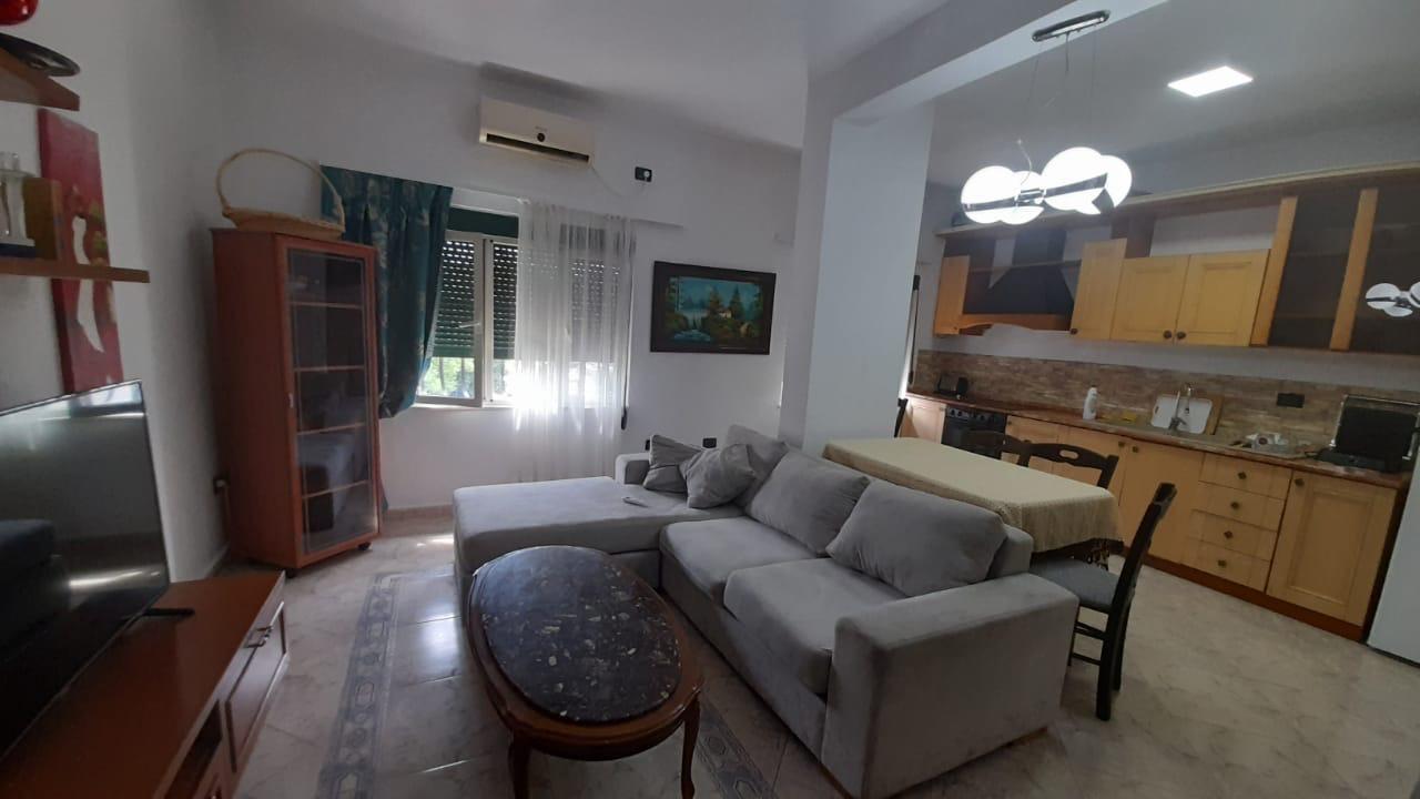 Apartament Duplex per qira te Stadiumi Dinamo