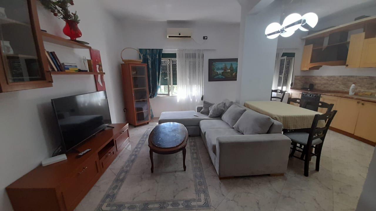Apartament Duplex per qira te Stadiumi Dinamo