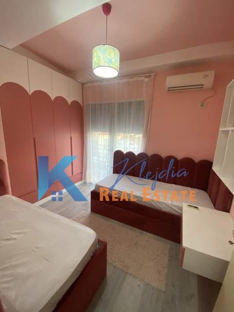 2+1 per qira te Pazari i Ri