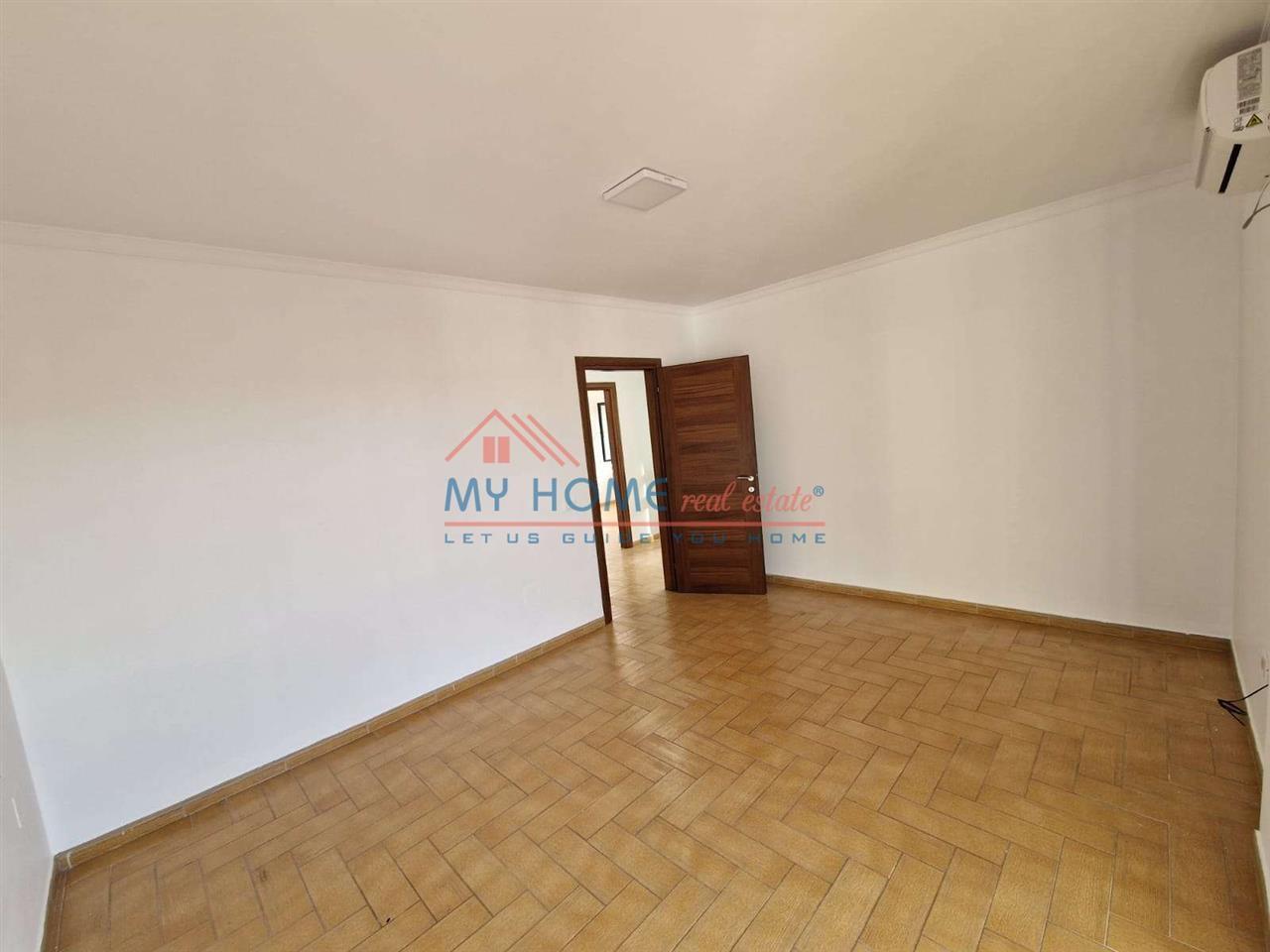 Zyre me Qira ne Bllok Tirane