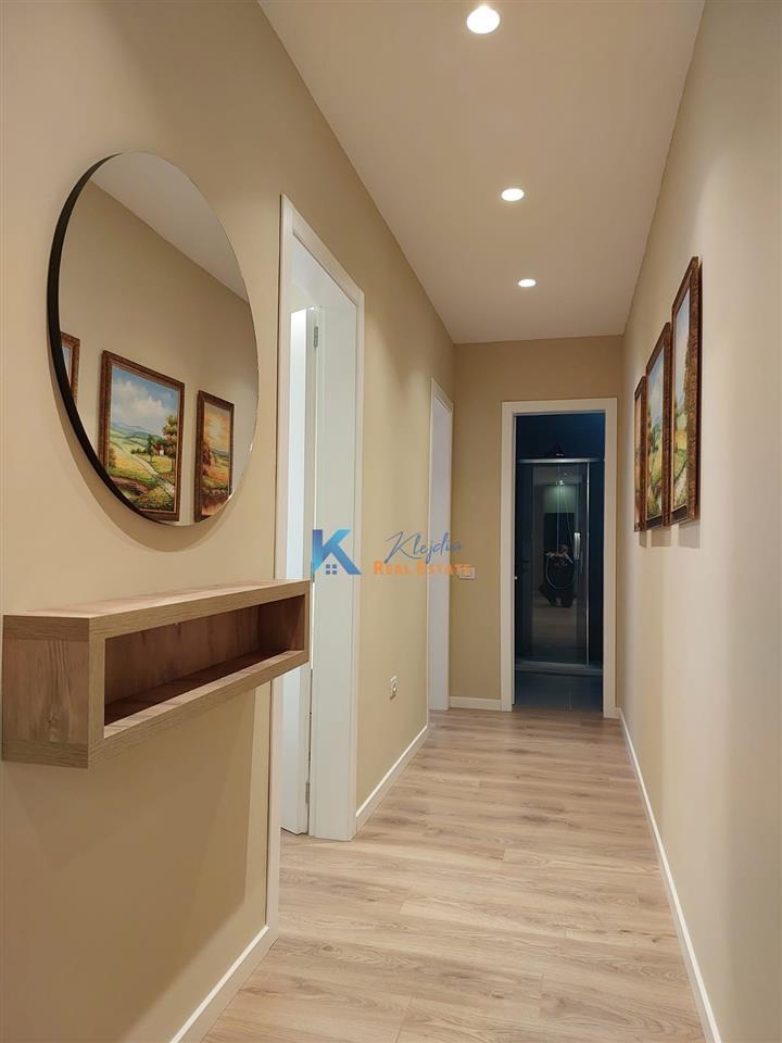 2+1 per qira te Rruga e Elbasanit, afer Fakultetit Ekonomik