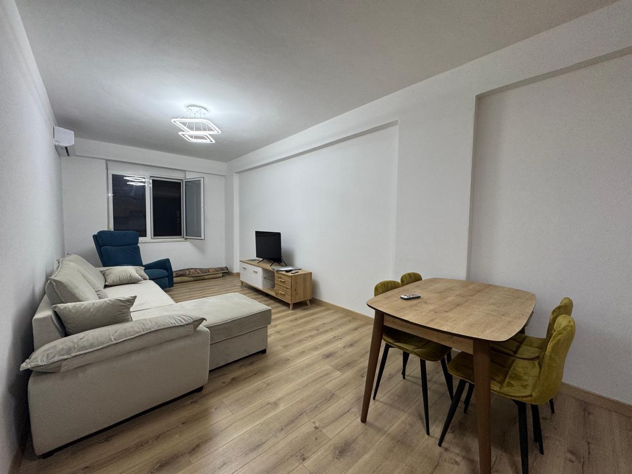Jepet me Qira Apartament 2+1, Prane Ish Parkut