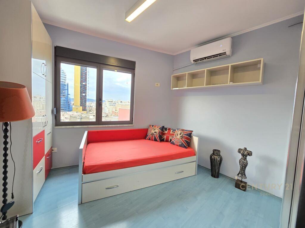 Apartament 2+1 me qira ne qender te Tiranes!