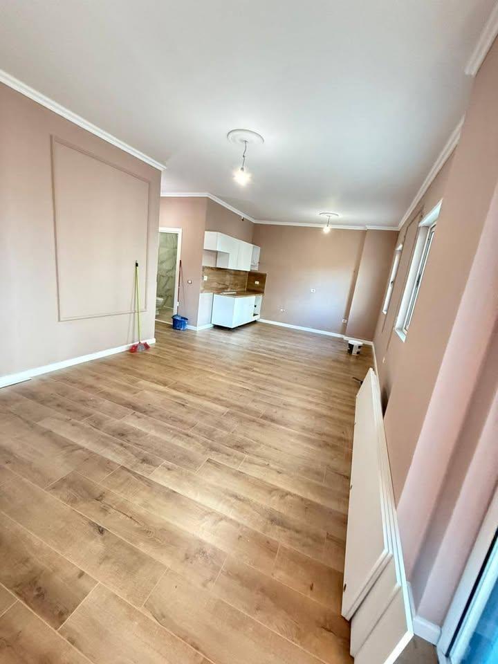 SHITET APARTAMENT 1+1 TE SHKEMBI KAVAJES!