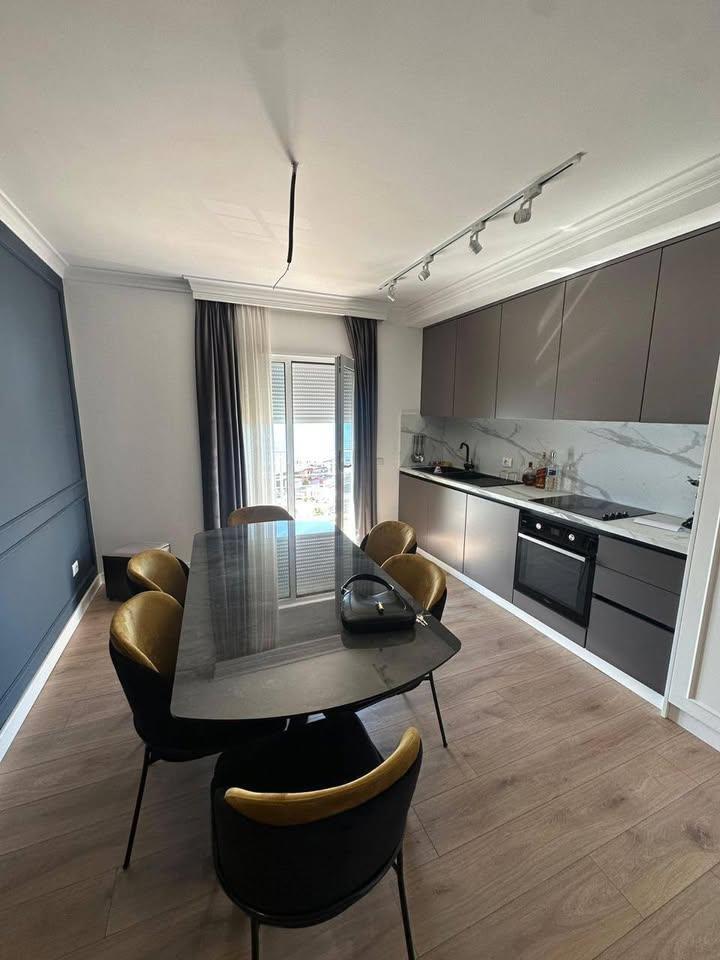 SHITET APARTAMENT 2+1 NE VOLLGA DURRES!