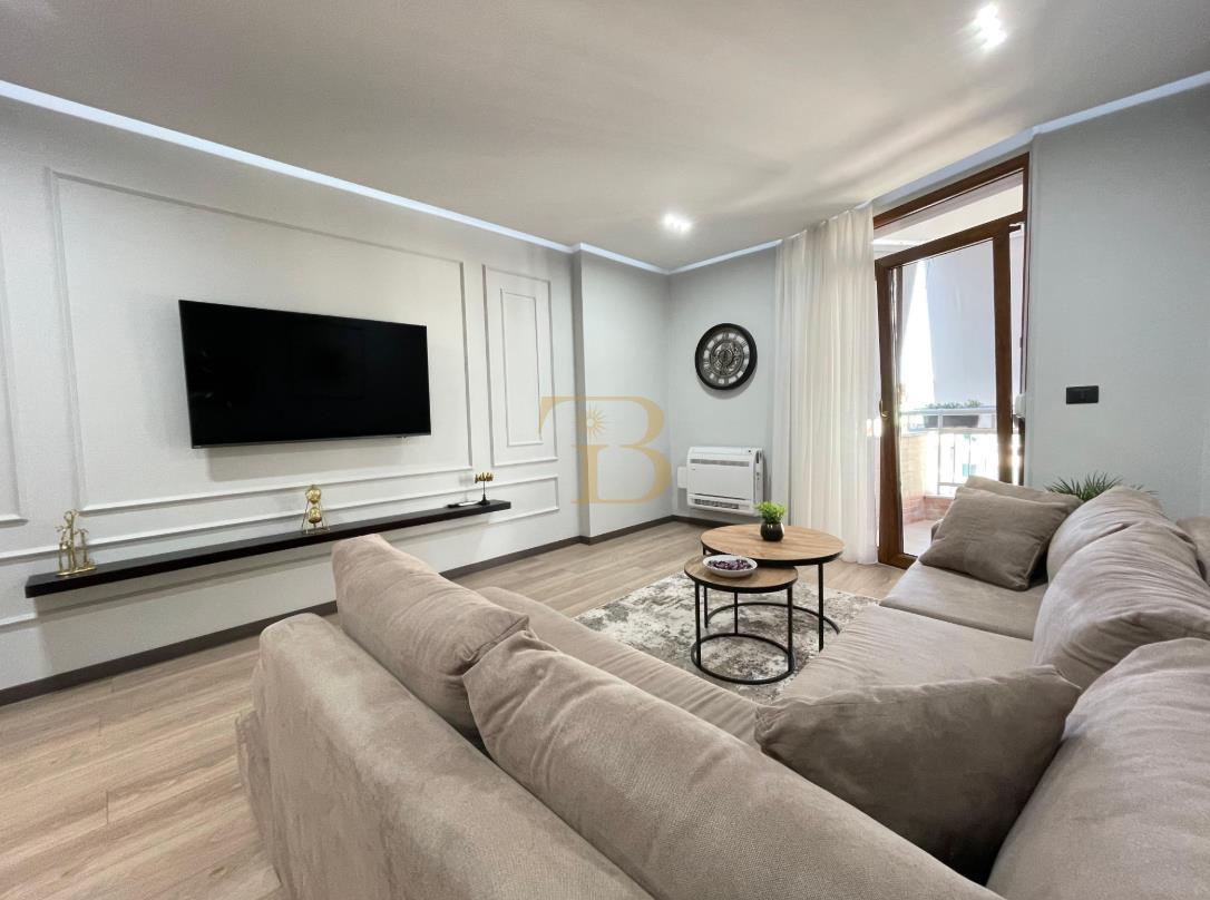 Apartament 1+1 me qera, Ish-Ekspozita