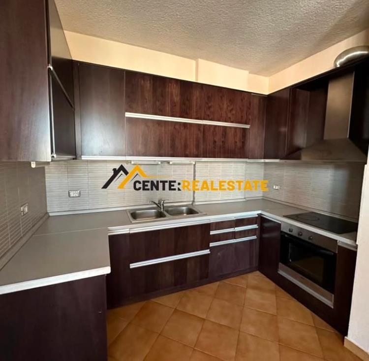 JEPET ME QIRA APARTAMENT 2+1.