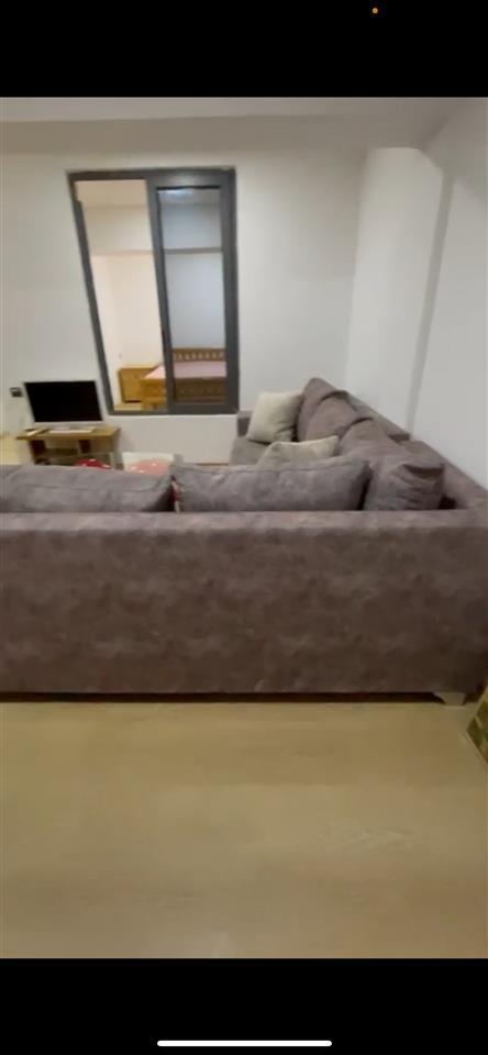 Shtepi me qera , tresh , kthesa e kamzes