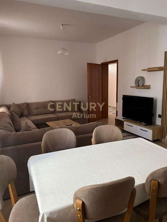 Qira Apartament 1+1+Parkim Rruga 5 Maji €500