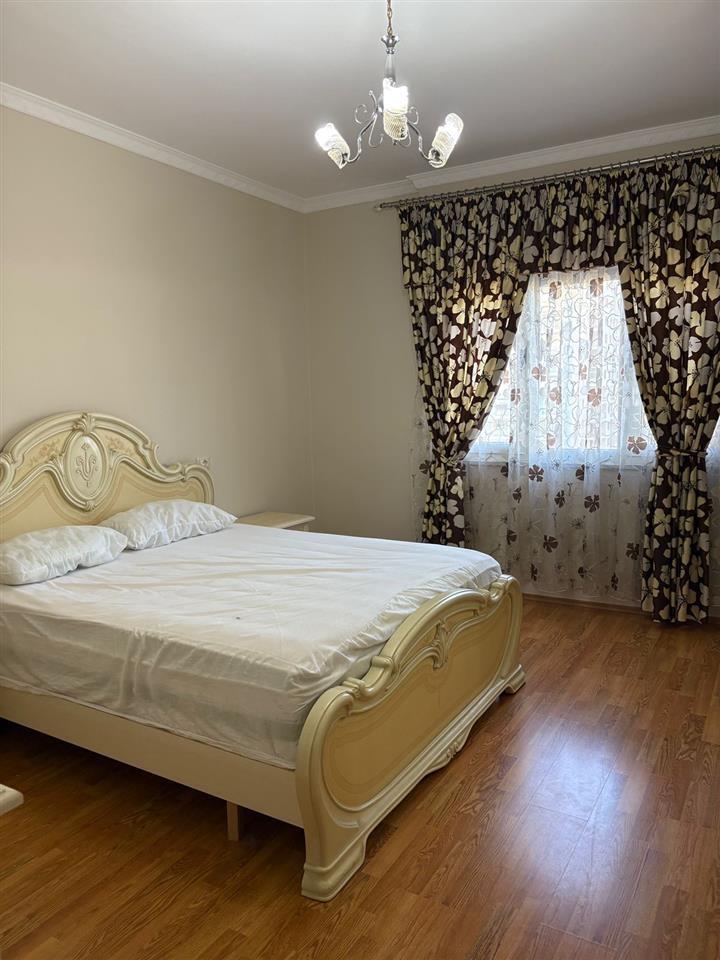 JEPET APARTAMENT ME QERA NE QENDER TE DURRESIT!