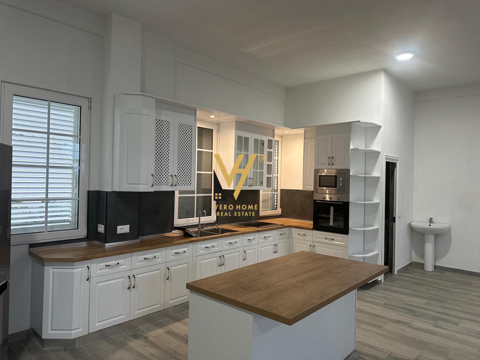 AMBIENT 220 M2 ME QERA NE PASKUQAN 5.000 EURO