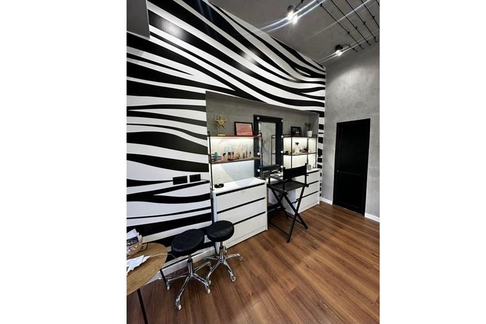 Dyqan per qira te Vasil Shanto