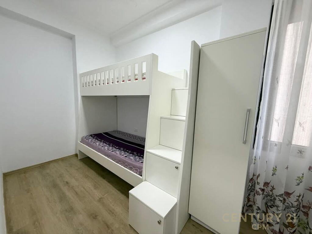 Qira Apartament 2+1+Parkim Kodra e Diellit €700
