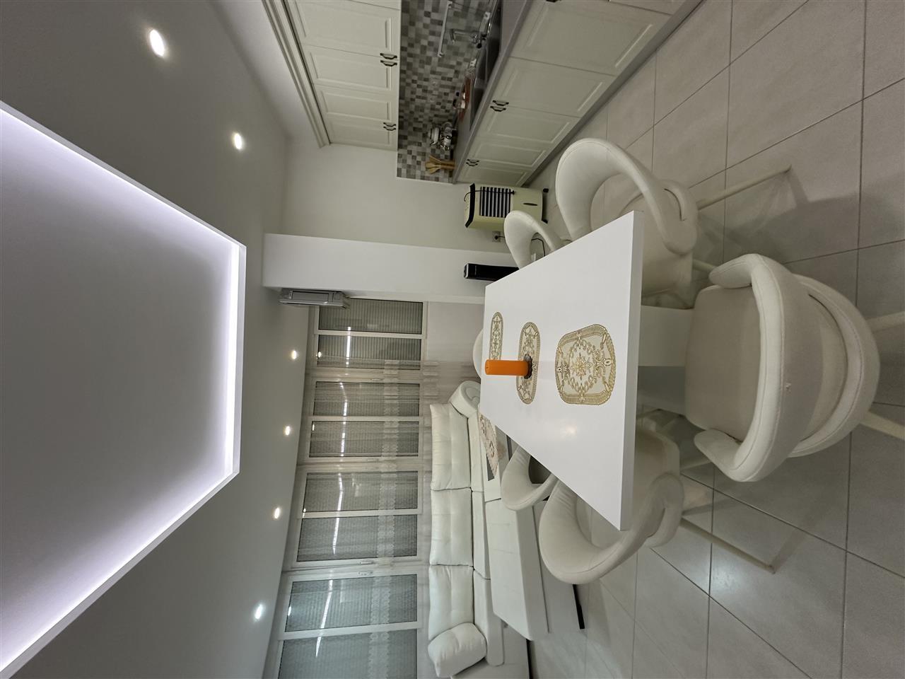 Shesh hyrje 2+1 plazh durres