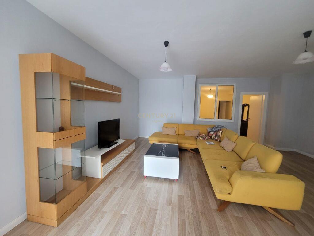 Apartament 1+1 Për Qira në Fresku, Tiranë – 300€
