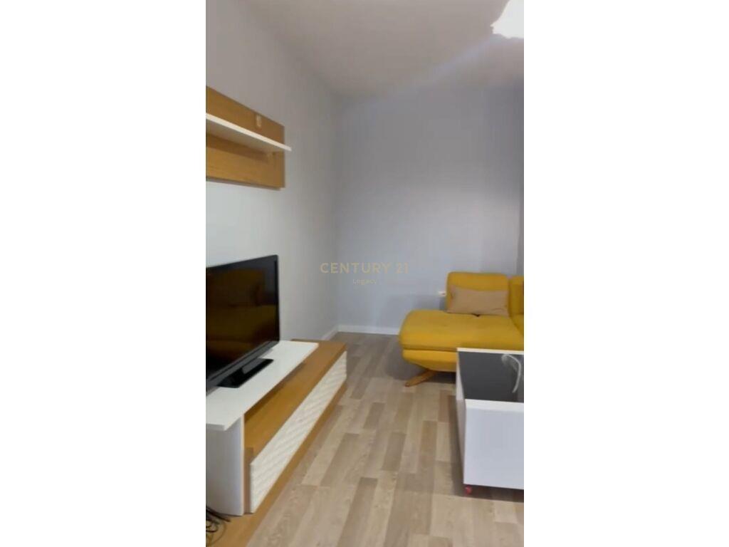 Apartament 1+1 Për Qira në Fresku, Tiranë – 300€