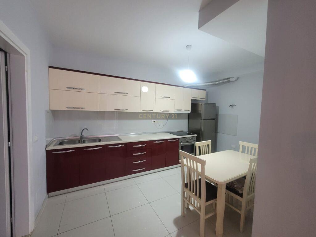 Apartament 1+1 Për Qira në Fresku, Tiranë – 300€