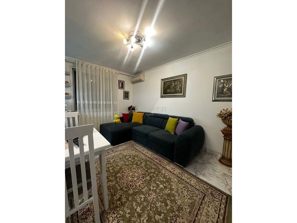 Shitet apartament 1+1 në zonën e Brylit, Rr: Arkitekt Kasemi