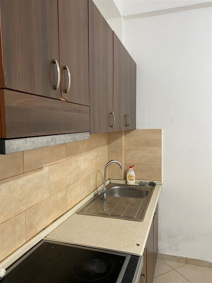 Jepet me qira apartament 1+1 ne rrugen e Kercikeve Babrru Ti