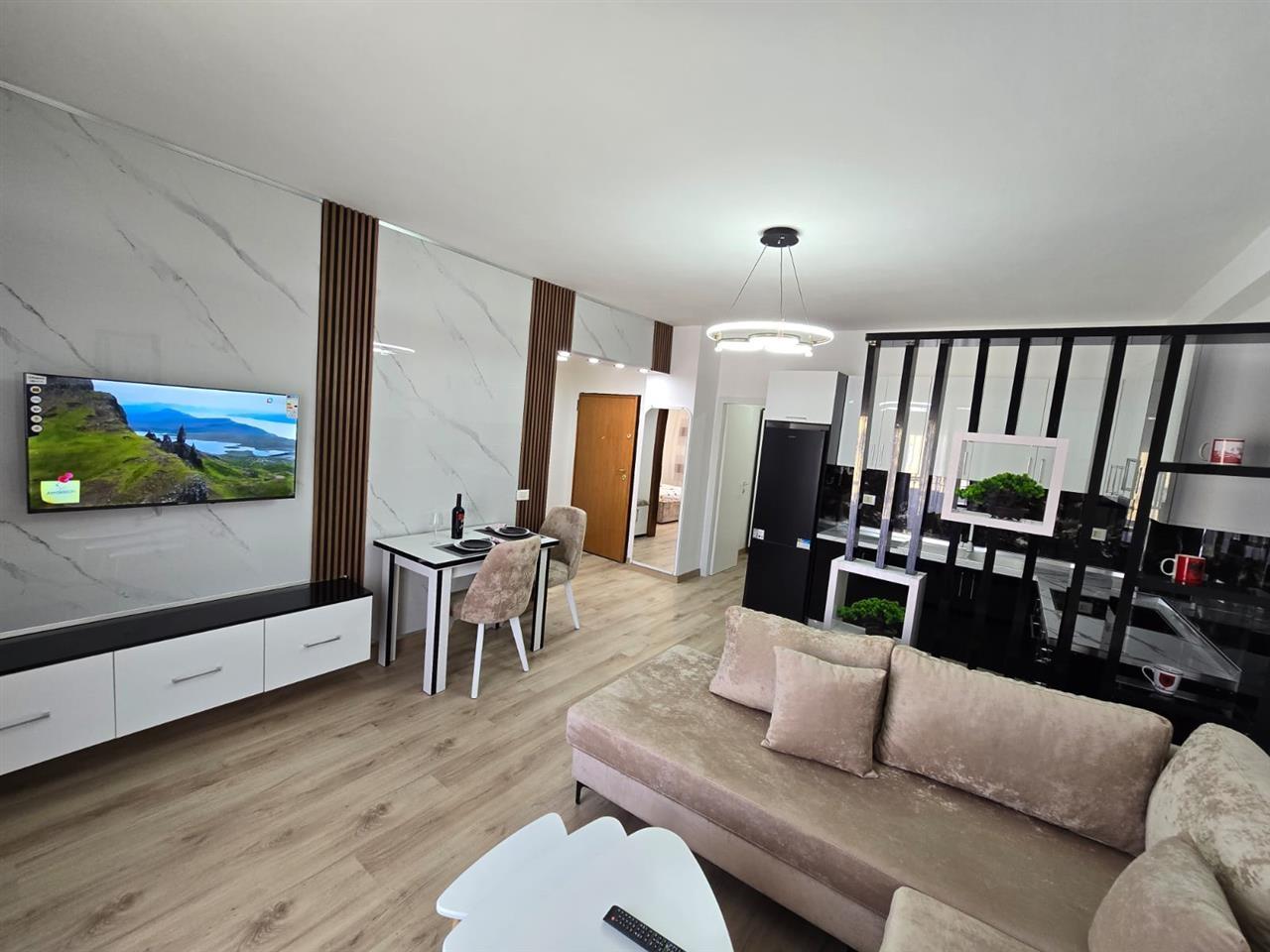 Shitet 1+1 me super mobilim plazh durres