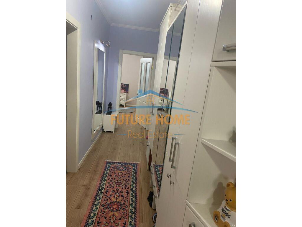 Qira, Apartament 2+1, Myslym Shyri, Tiranë 700 €