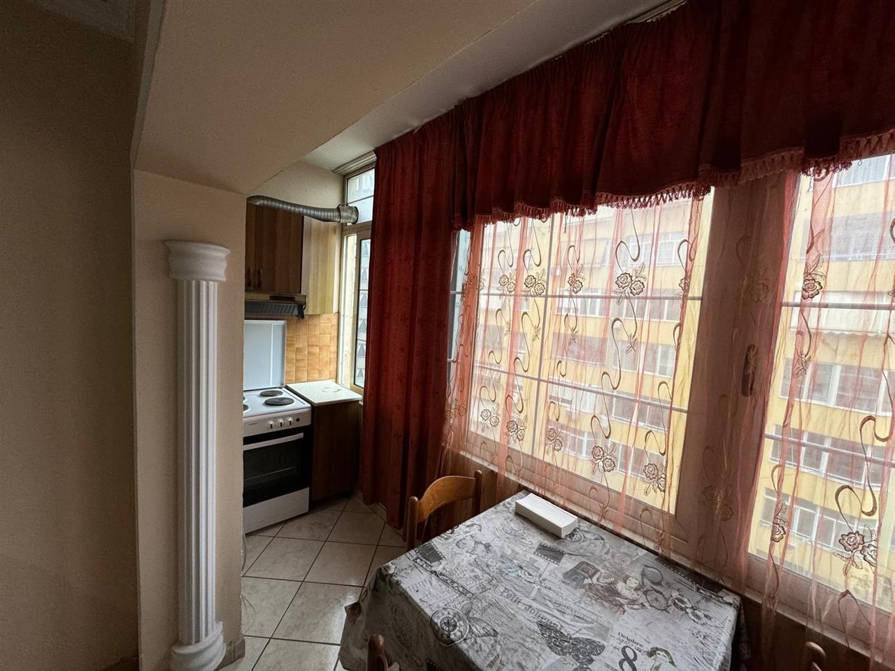 Jepet Apartament me Qera te Komuna e Parisit