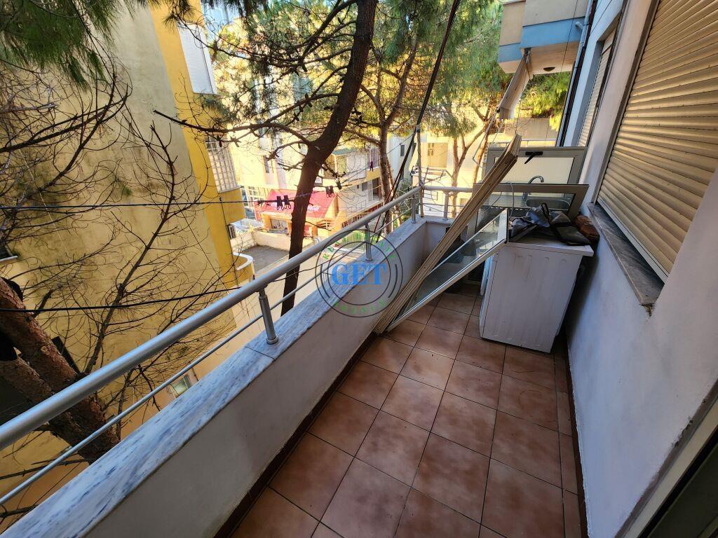 Qira, Apartament 1+1, Shkembi i Kavajes,prane Hotel Majestik