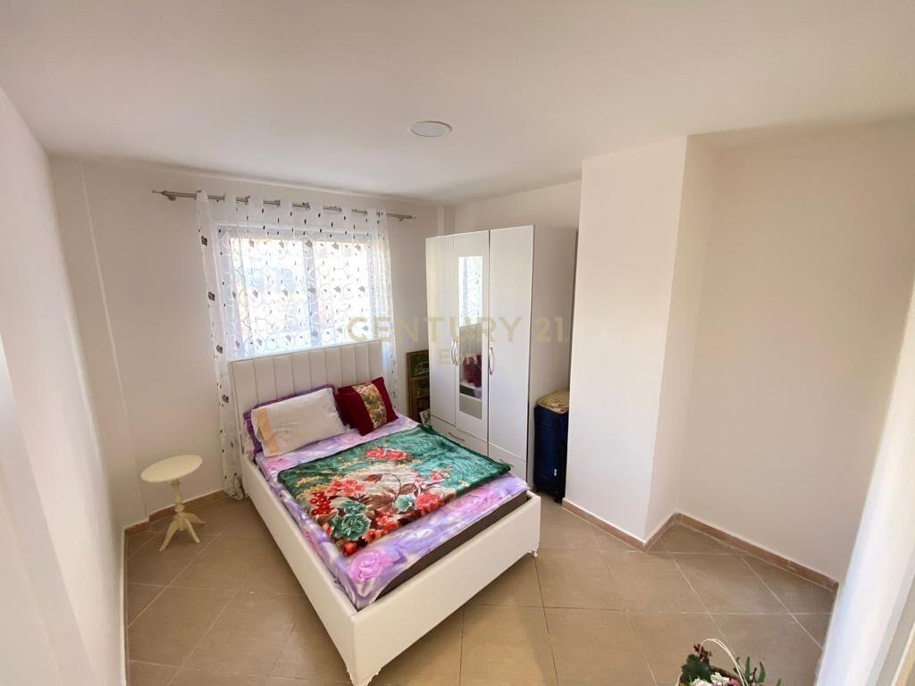 JEPET APARTAMENT 2+1 ME QIRA ME KUZHIN TE VECUAR NE DURRES P
