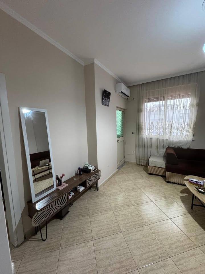JEPET ME QERA APARTAMENT 2+1 TE POLIKLINIKA NE DURRES!