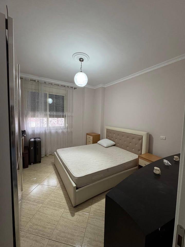 JEPET ME QERA APARTAMENT 2+1 TE POLIKLINIKA NE DURRES!