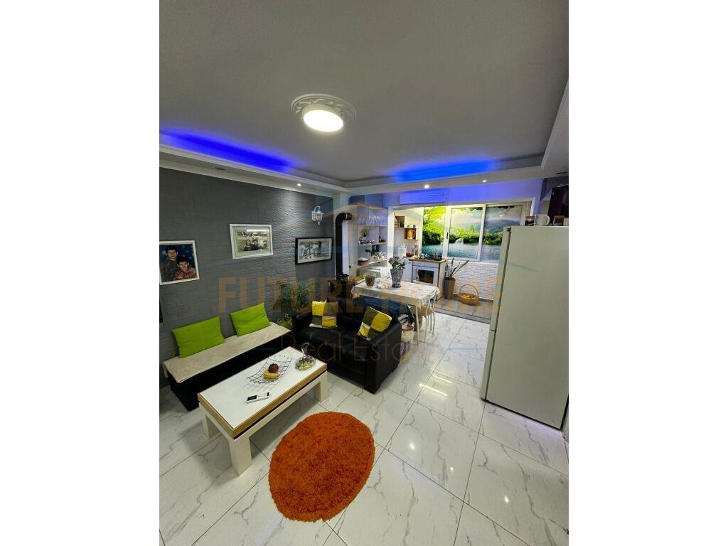 Disponojmë Apartament 2+1 për Shitje.135000 euro