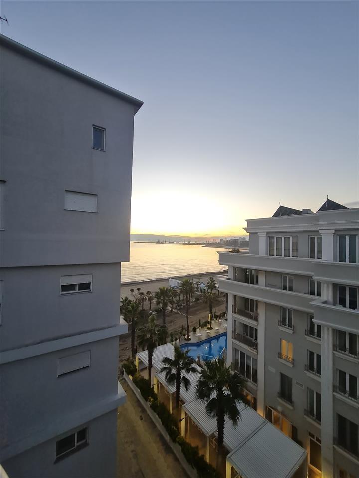 2+1| Shitje| Palace, Plazh