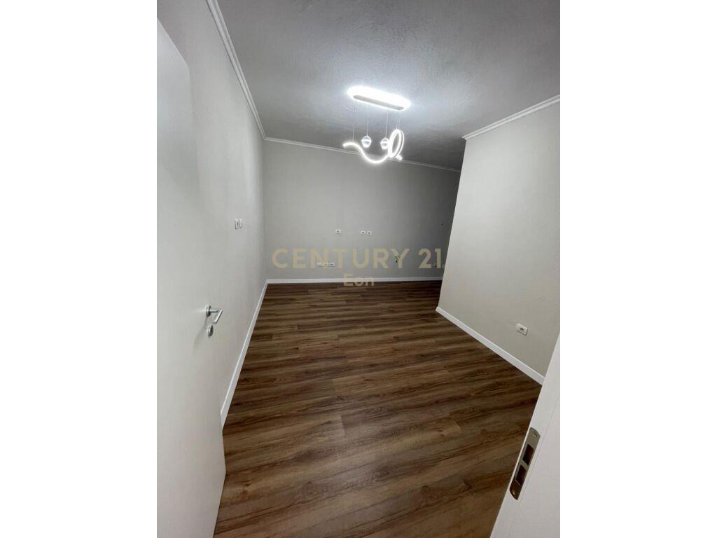 SHITET APARTAMENT 2+1 NE PLAZH, ILIRIA!