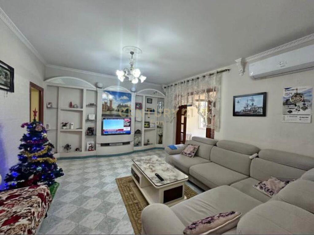 SHITET APARTAMENT 3+1 TE SHKOLLA QEMAL MICI, DURRES!