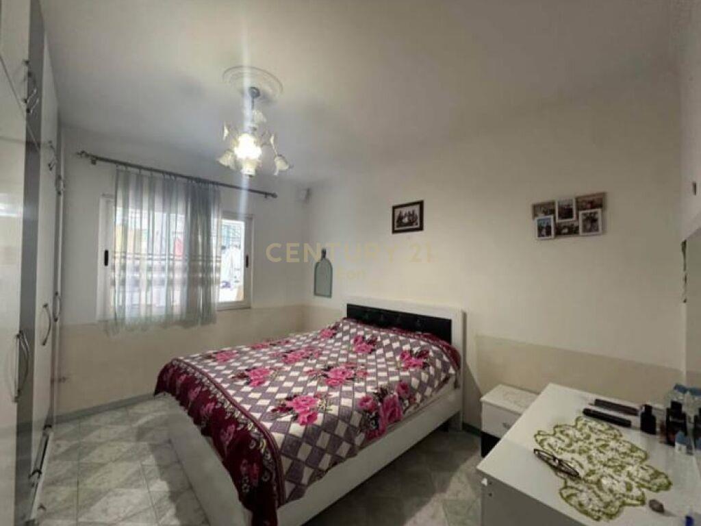 SHITET APARTAMENT 3+1 TE SHKOLLA QEMAL MICI, DURRES!