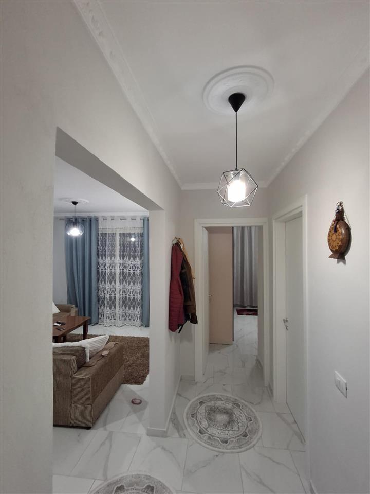 Jepet Shtepi me qera 2+1 Plazh Durres tek Vila Koral