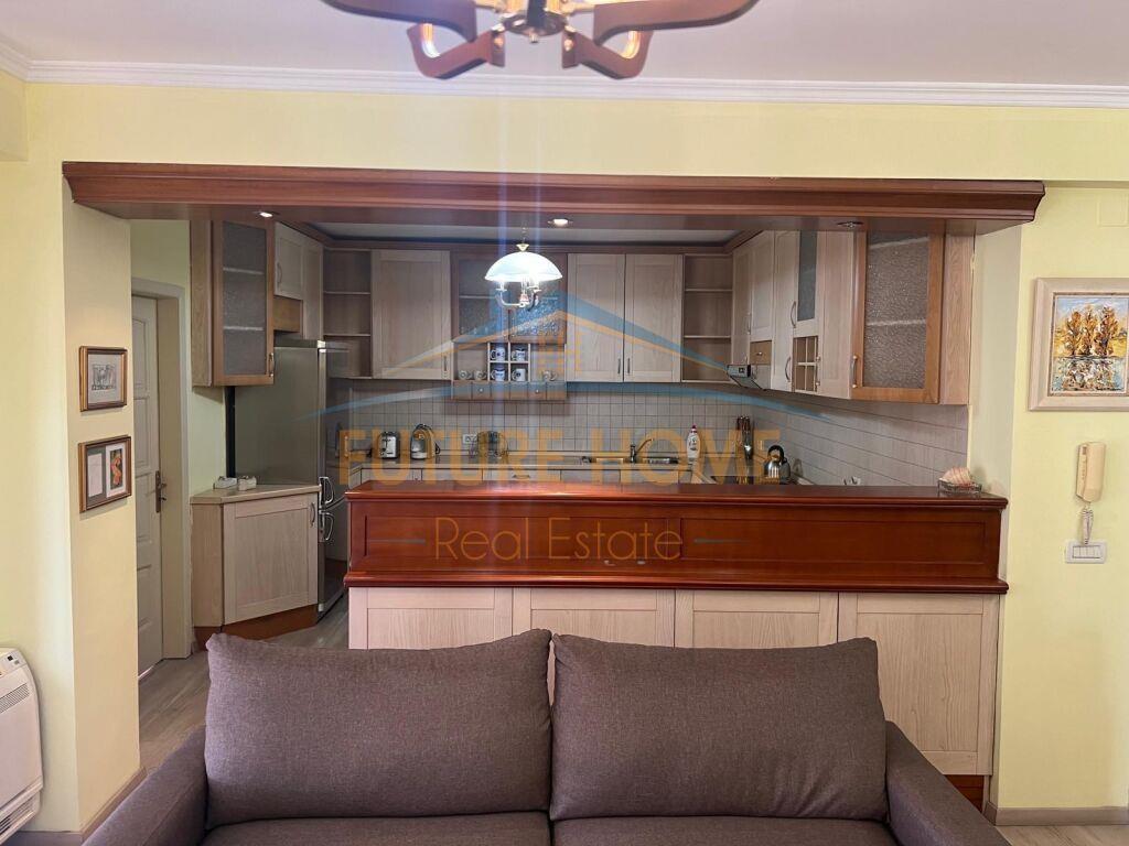 QERA APARTAMENT 2+1+2 BULEVARDI ZOGU I PARE TIRANE
