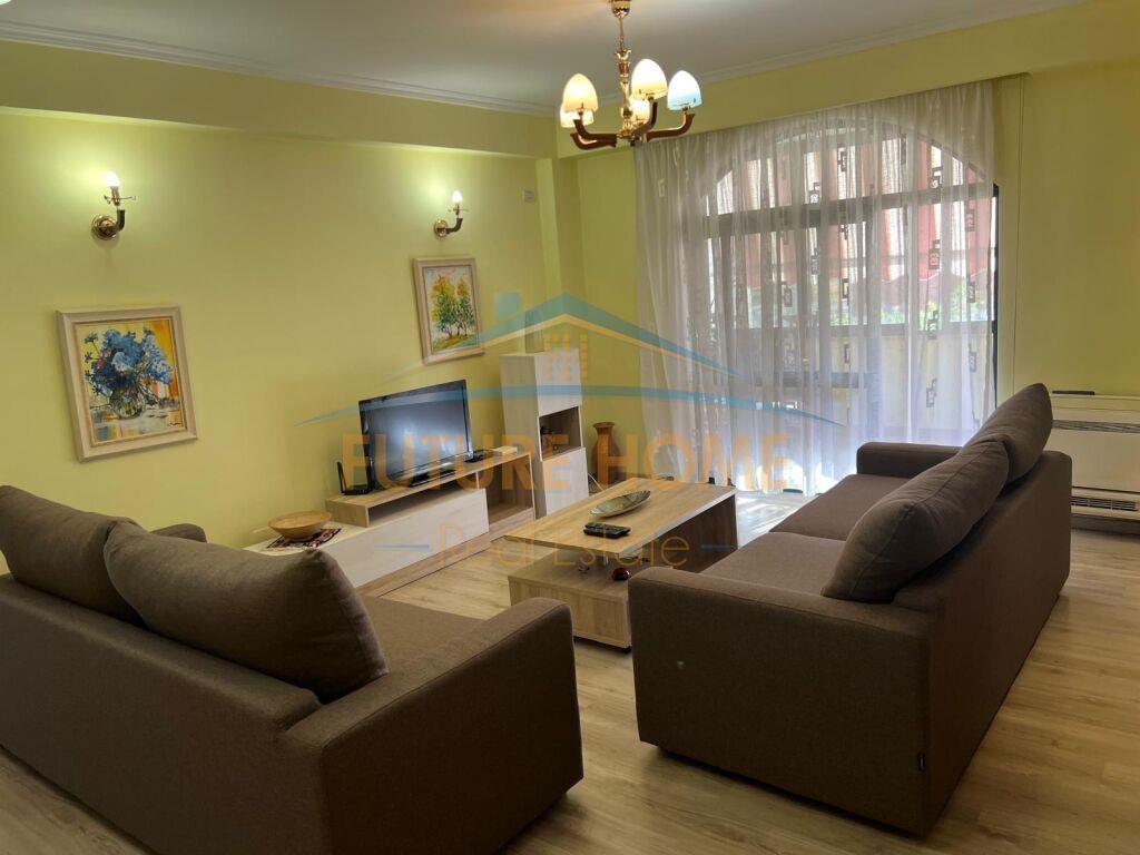 QERA APARTAMENT 2+1+2 BULEVARDI ZOGU I PARE TIRANE