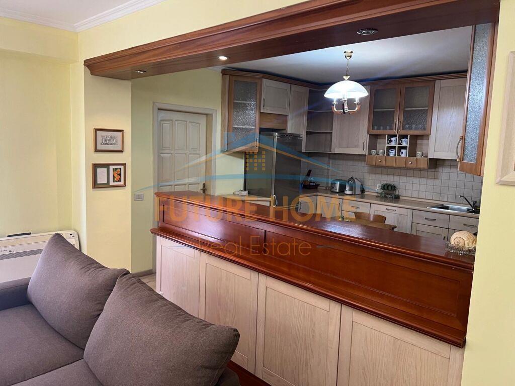 QERA APARTAMENT 2+1+2 BULEVARDI ZOGU I PARE TIRANE