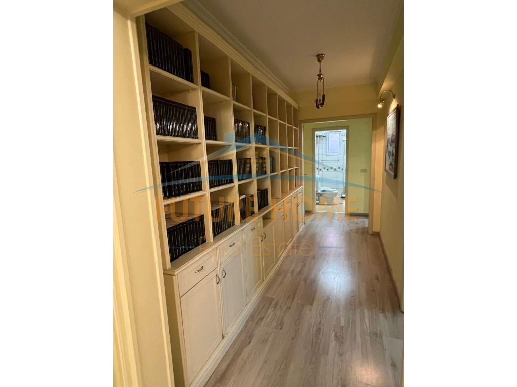 QERA APARTAMENT 2+1+2 BULEVARDI ZOGU I PARE TIRANE