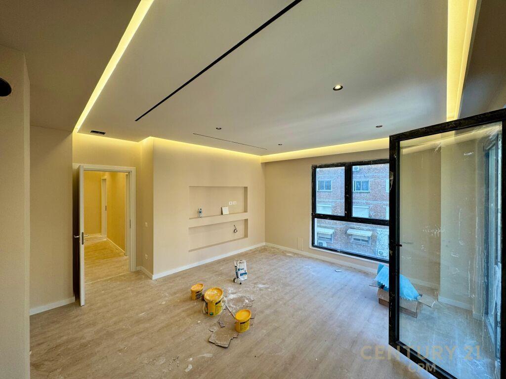 APARTAMENT 2+1+POST PARKIMI PER SHITJE TEK PAZARI RI!