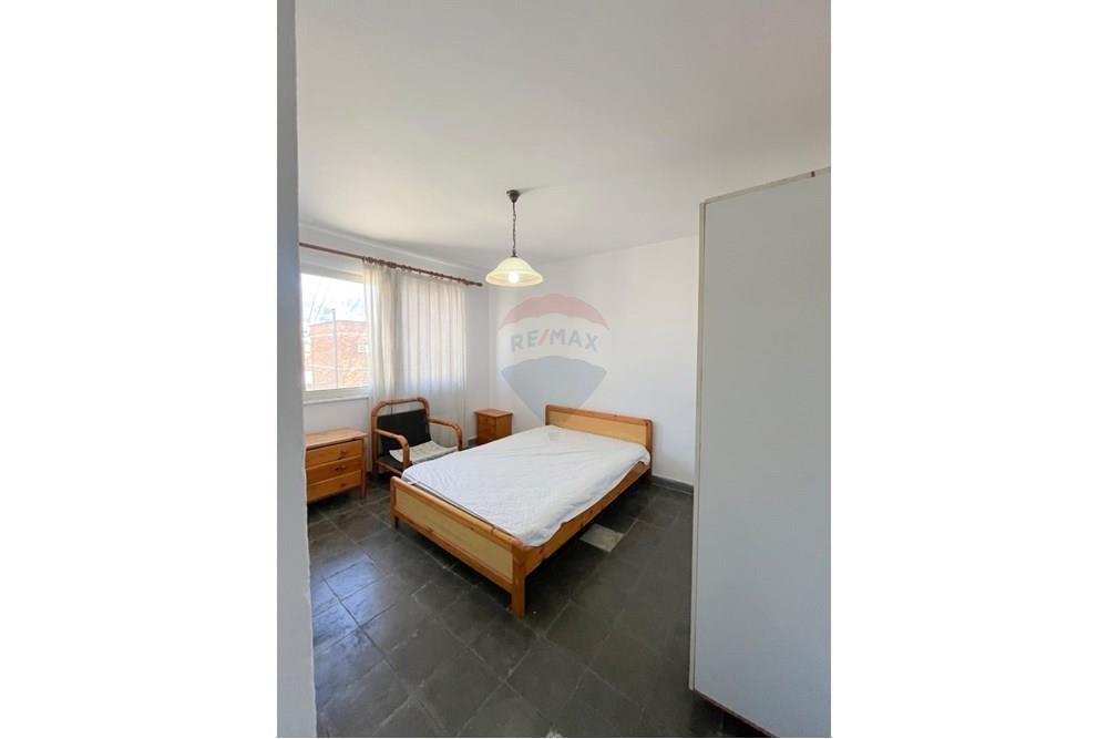 Apartament 3+1 per qira prane Gjimnazit Partizani